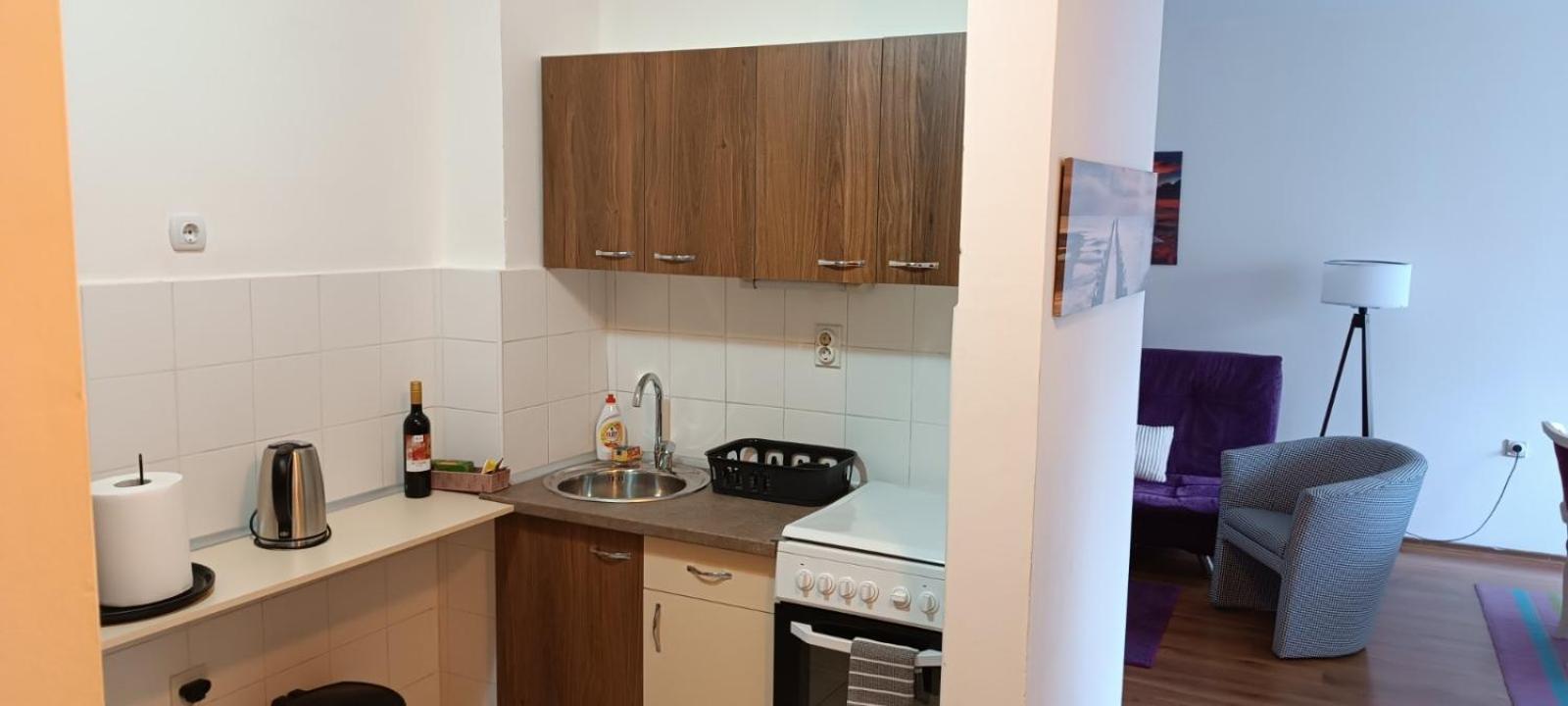 Lovely Square Apartment Purple Velvet Skopje Buitenkant foto