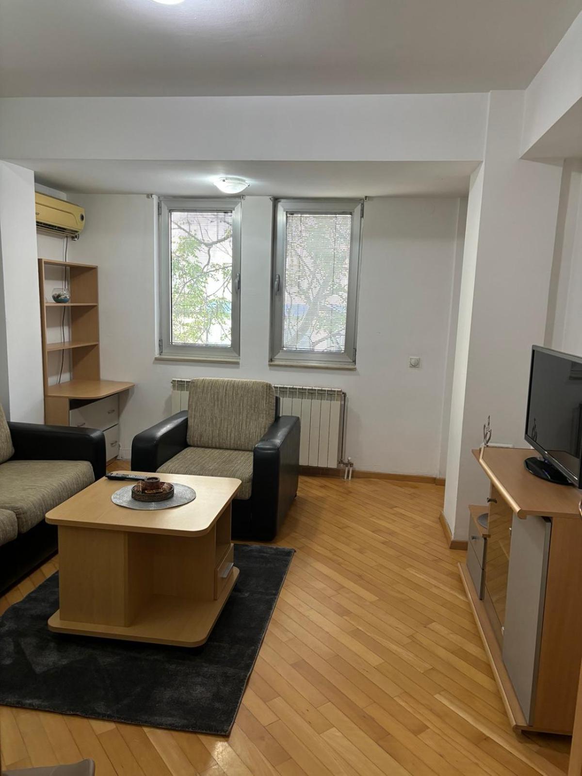 Lovely Square Apartment Purple Velvet Skopje Kamer foto