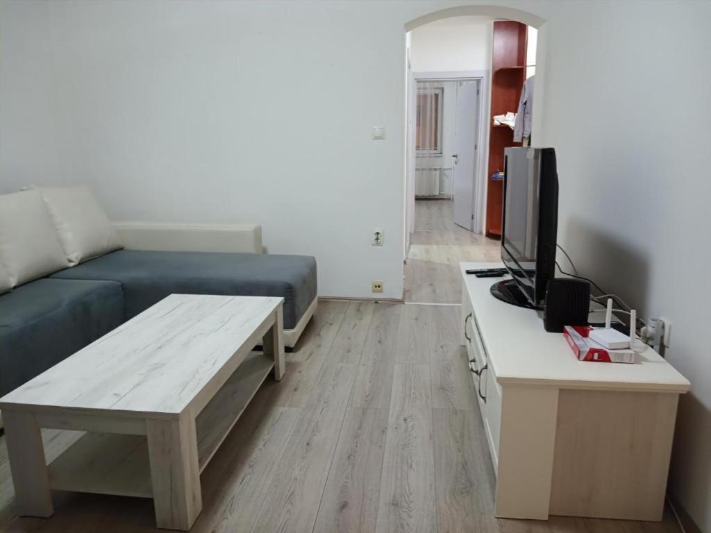 Lovely Square Apartment Purple Velvet Skopje Kamer foto