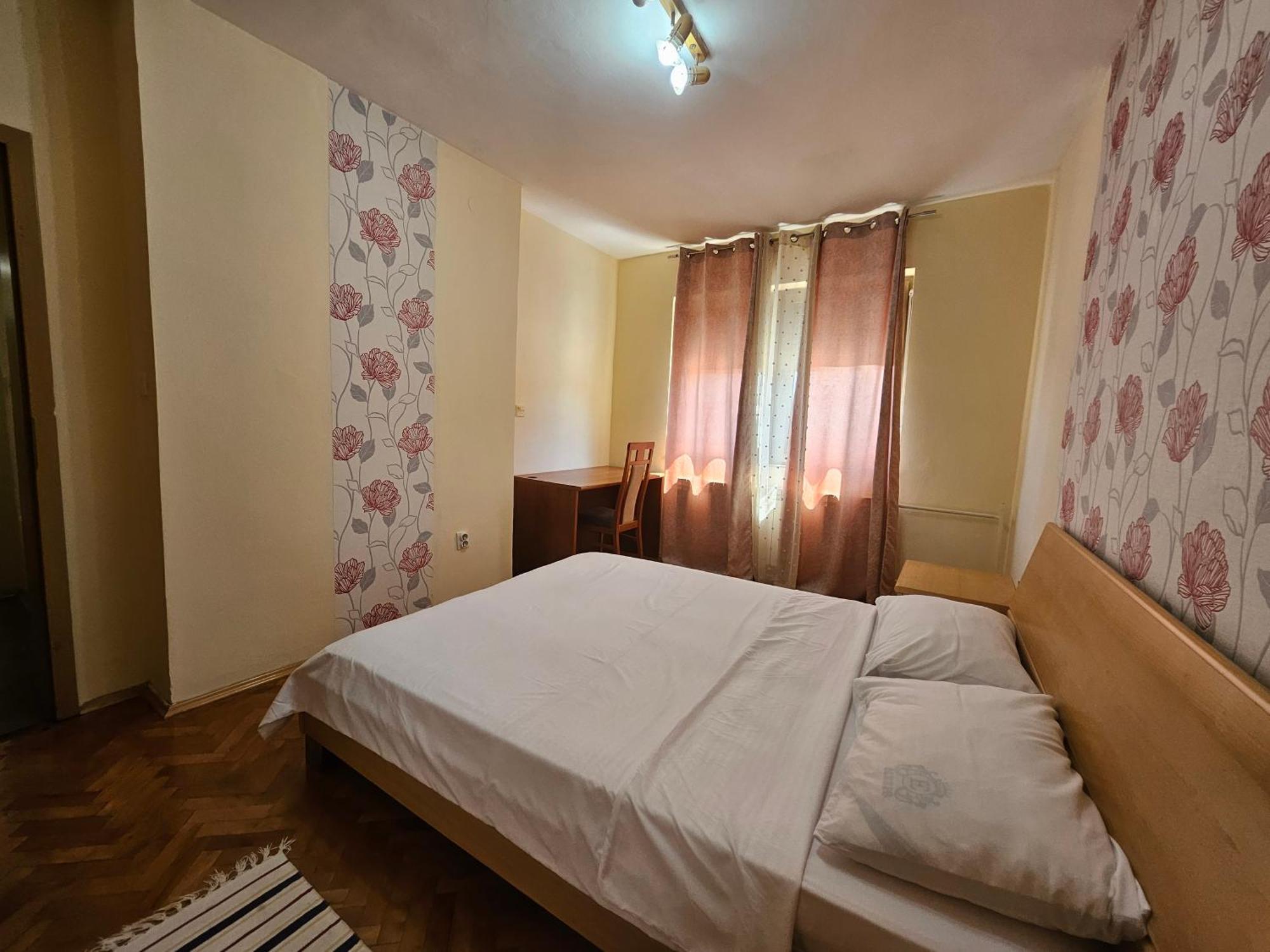 Lovely Square Apartment Purple Velvet Skopje Kamer foto
