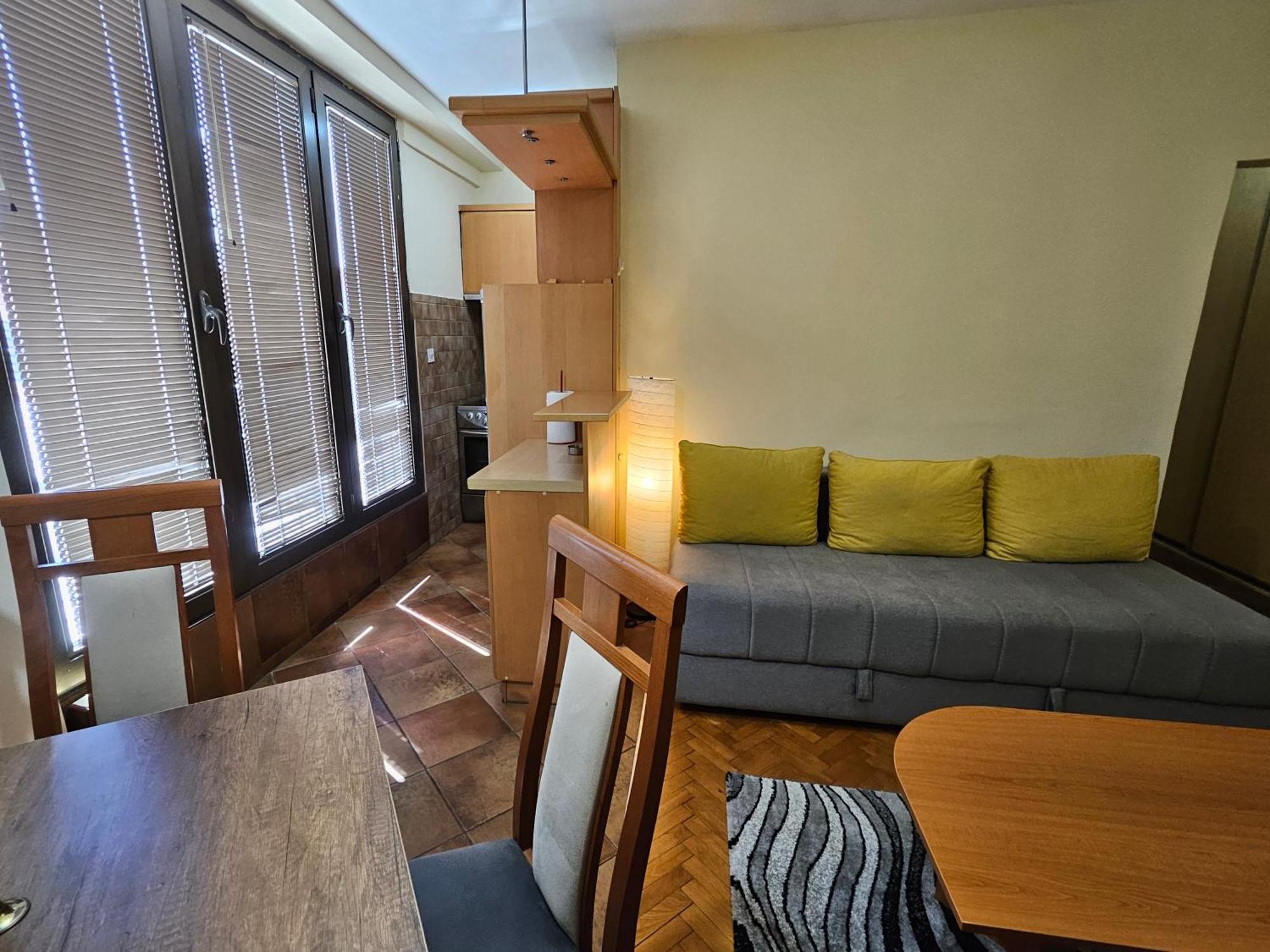 Lovely Square Apartment Purple Velvet Skopje Kamer foto