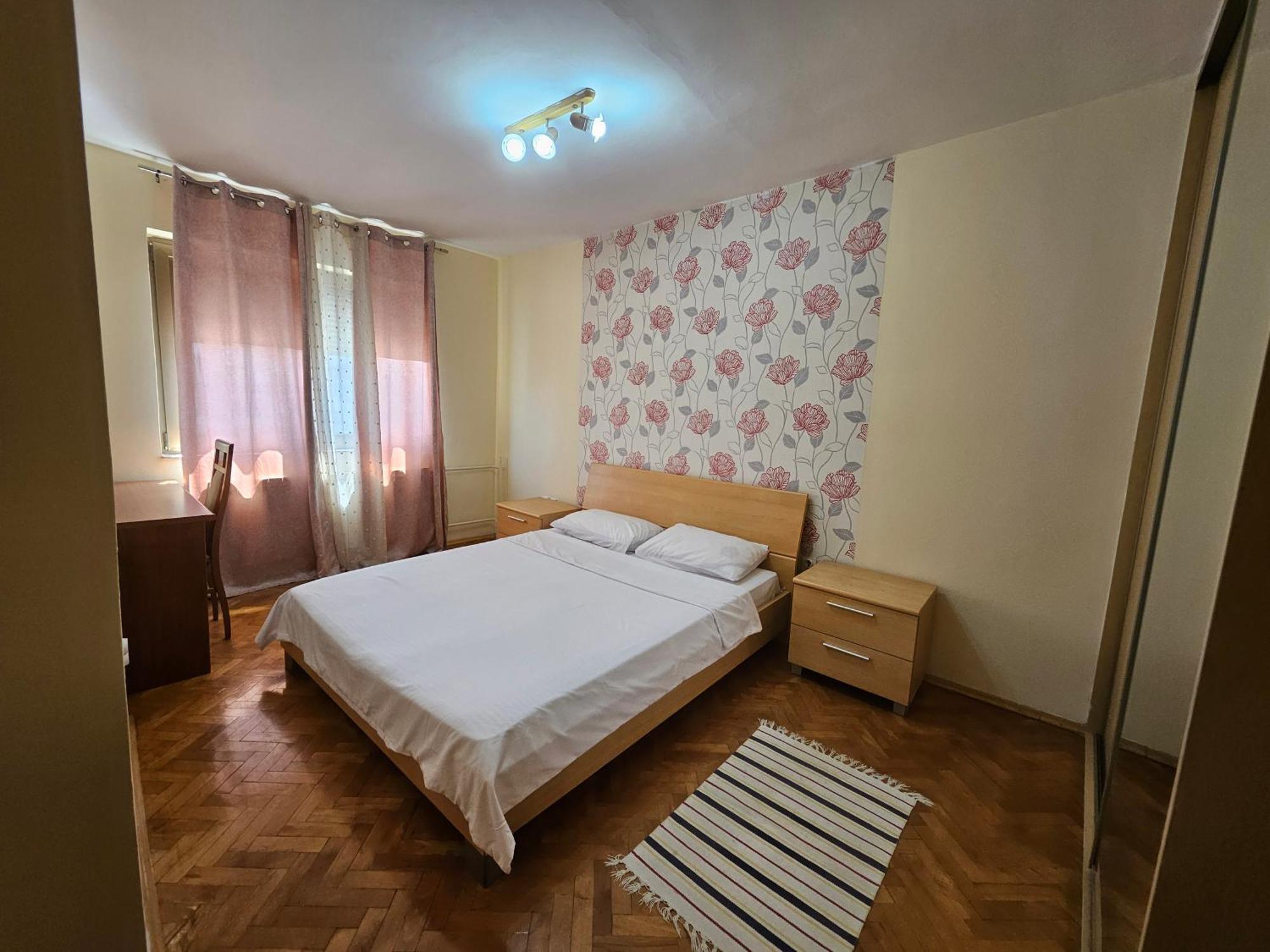Lovely Square Apartment Purple Velvet Skopje Kamer foto